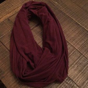 Brandy Melville circle scarf EUC